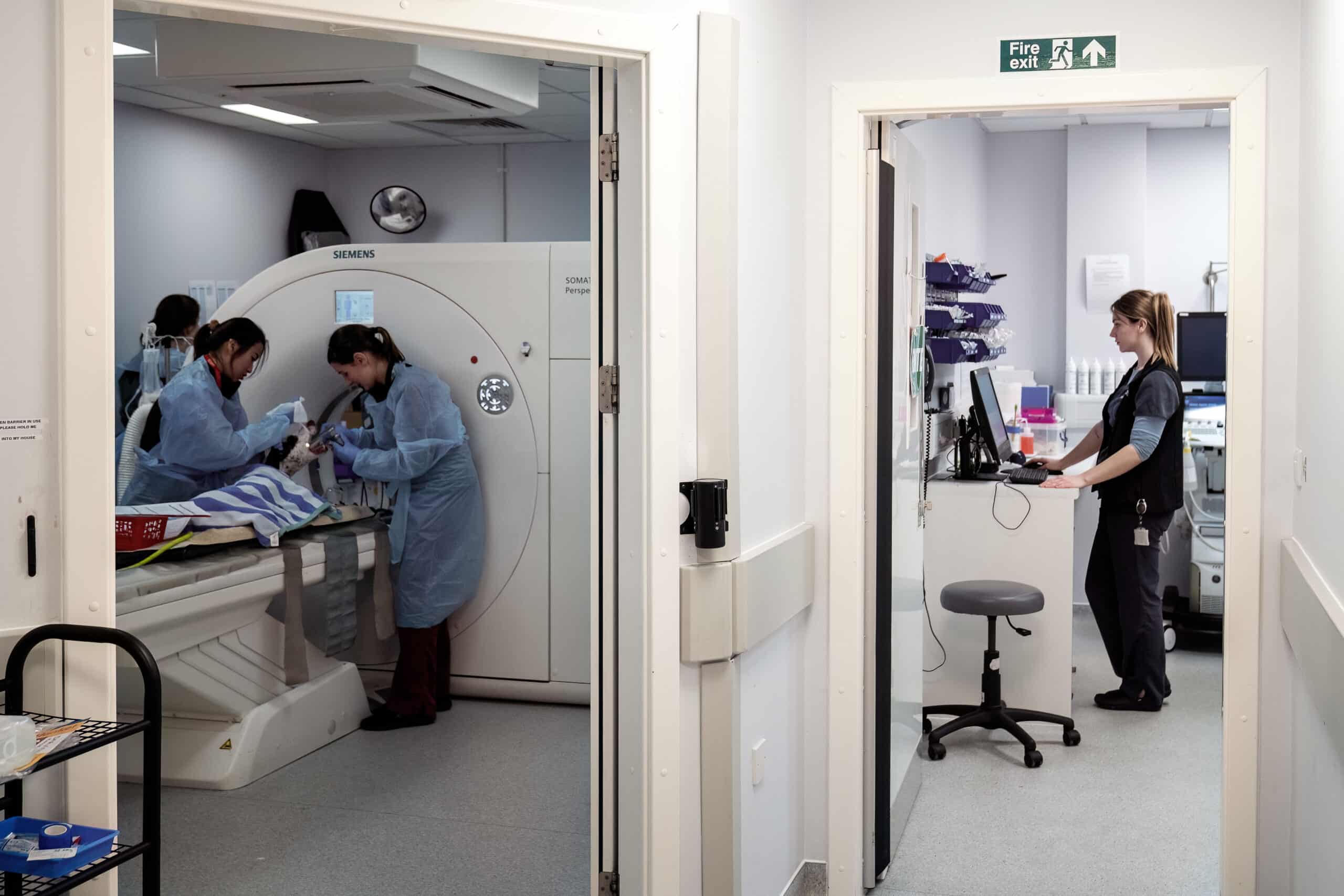 mri/ct scanner with medical staff